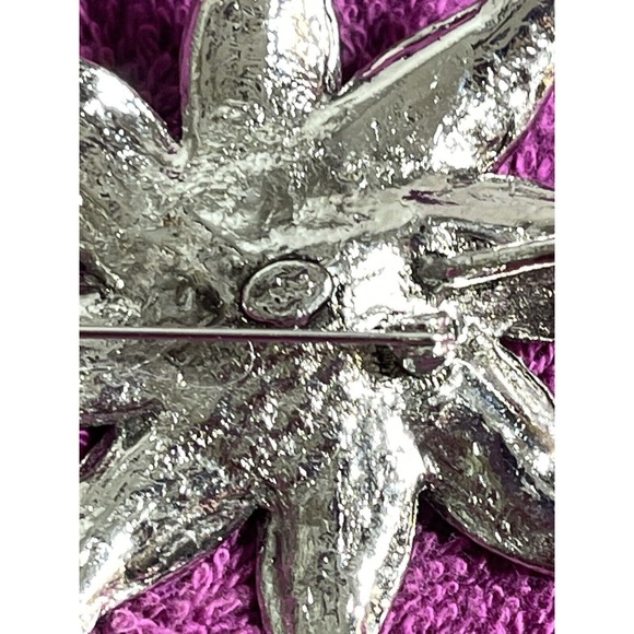 Premier Designs Starburst Pearl Sparkle Silvertone Pin Brooch - Picture 4 of 5